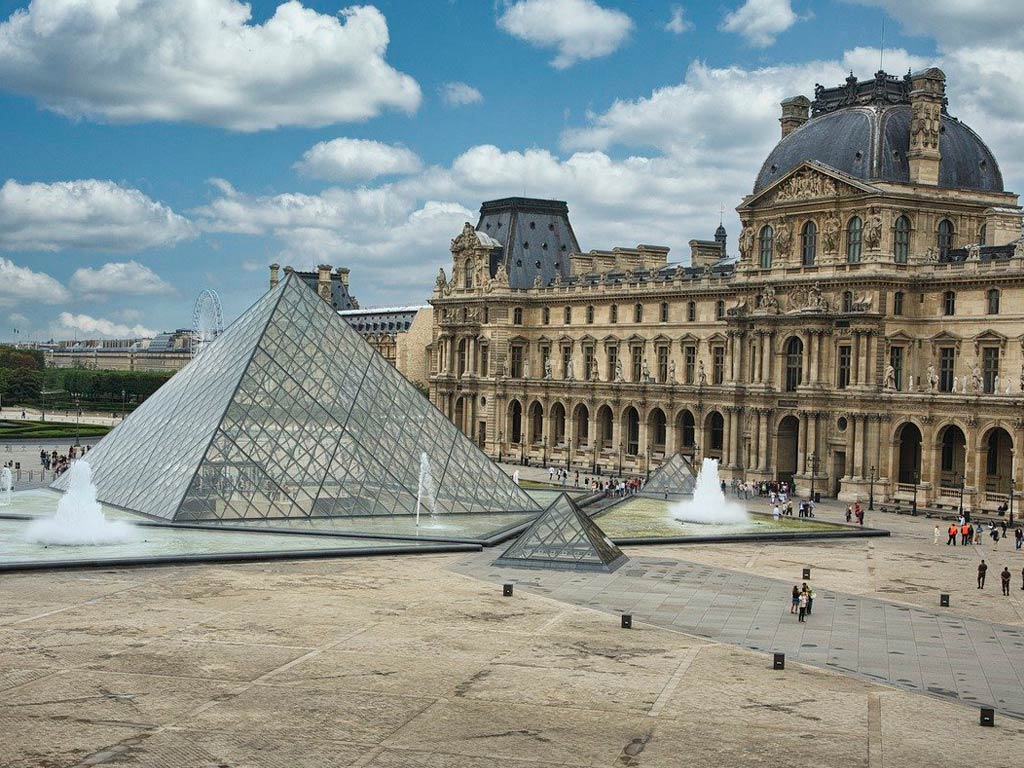 Museo del Louvre (Francia)